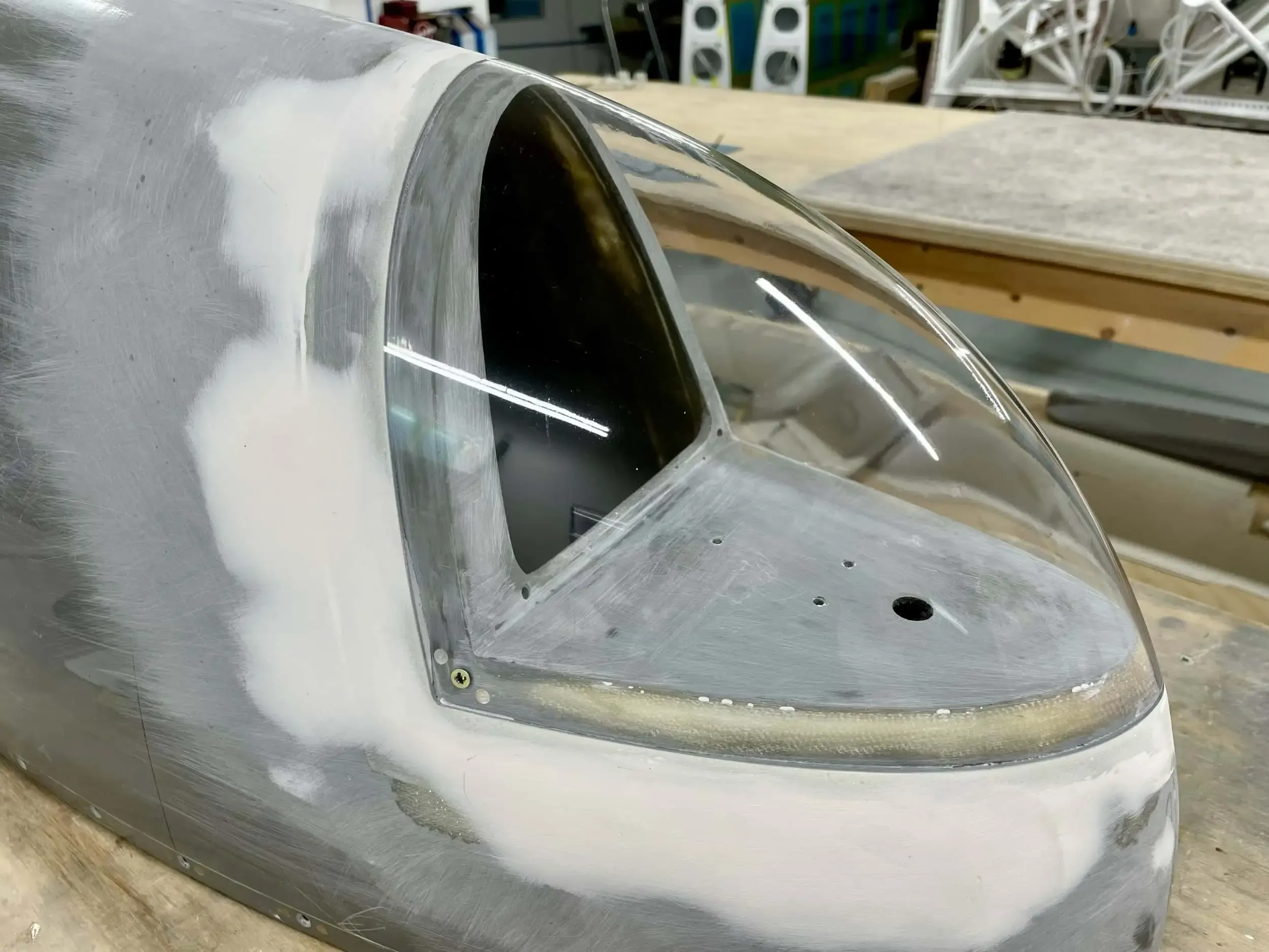 WingTip light lens fitted!